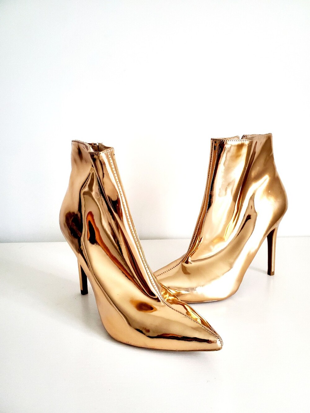 Wild Diva Metallic Rose Gold Ankle Boots Size 6.5